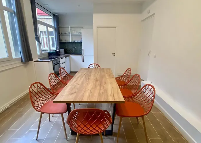 Spacious Flat Near Grands Boulevards 6p Daire