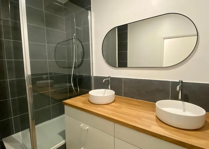 Spacious Flat Near Grands Boulevards 6p Апартаменты Париж