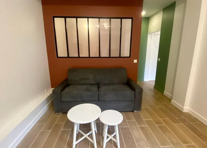 Spacious Flat Near Grands Boulevards 6p