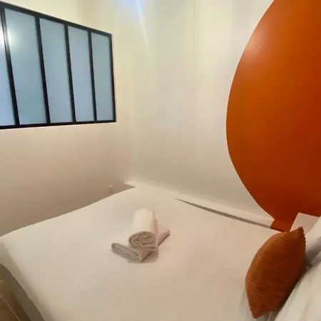Апартаменты Spacious Flat Near Grands Boulevards 6p Париж