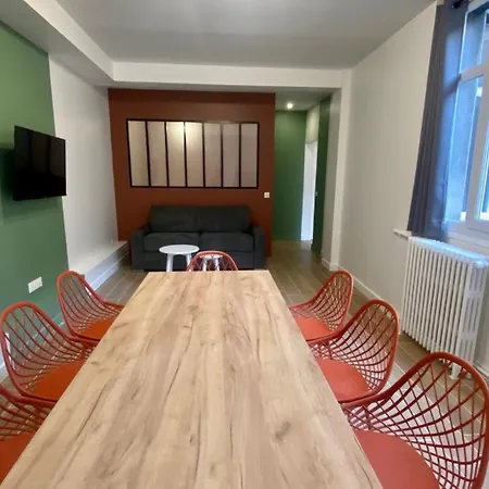 Апартаменты Spacious Flat Near Grands Boulevards 6p
